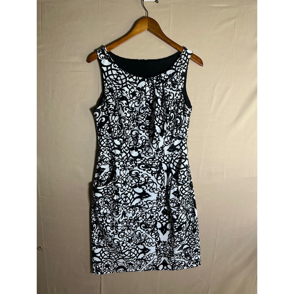 Black and White Damask Scroll Print size XS Sleeveless Sheath Dress with Pockets